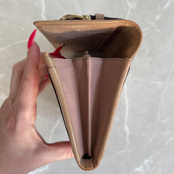 Gucci Blush Pink Patent Microguccissima Leather Continental Wallet - Picture 12 of 17